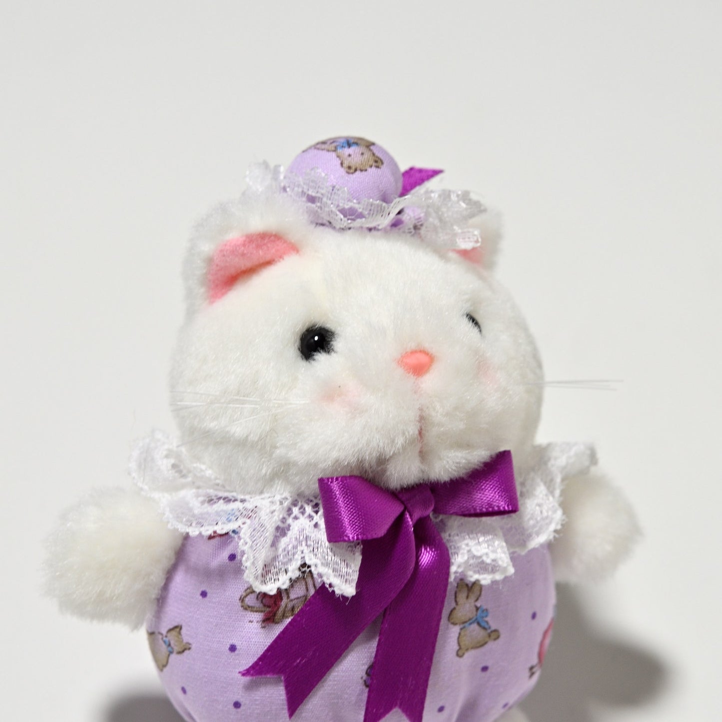 たけのこ TAKENOKO ぬいぐるみ プチぶらんでーと ボールチェーン ネコ 90207 右横顔