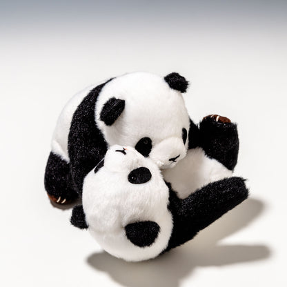 幸福大熊猫 しんふーぱんだ じゃれパンダ 180321 | 吉徳の左横