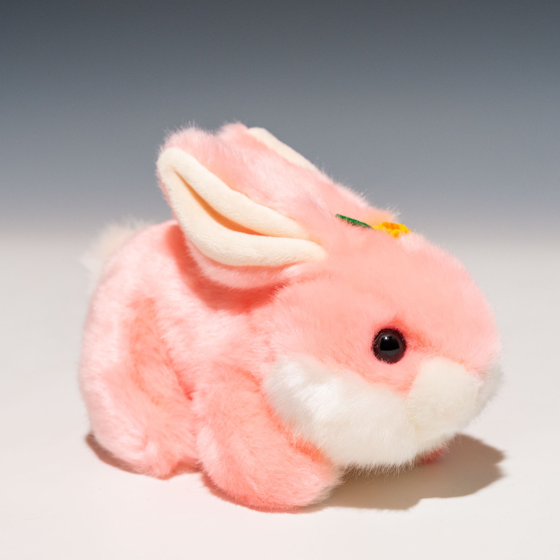 ウサギ S ピンク F0105 | キュート販売 CUTEの右横