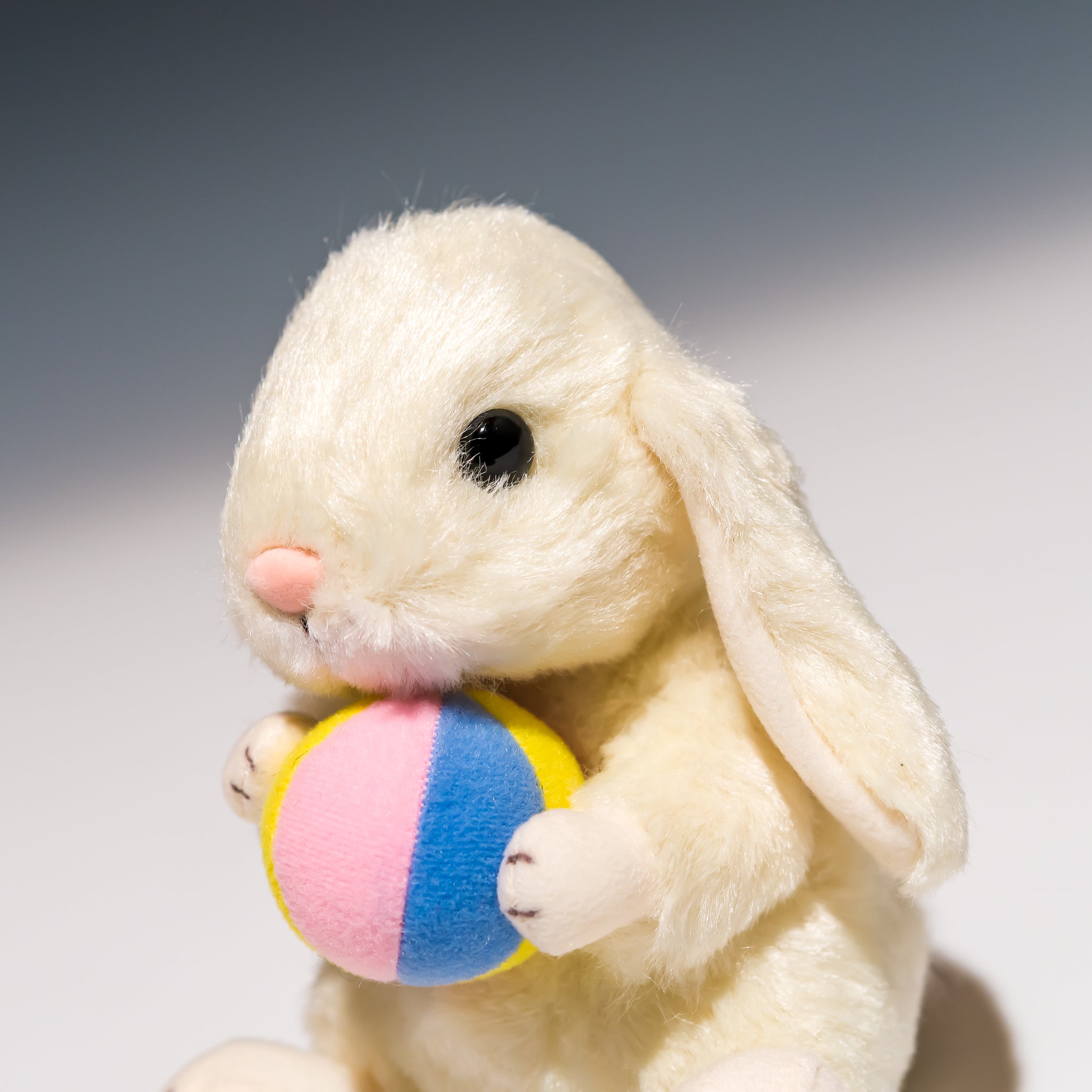 H.I.Sベトナム限定、アオザイキティマスコットぬいぐるみ